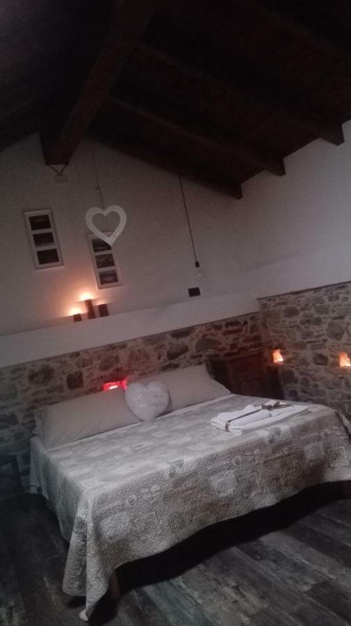 Maison d'hôtes Agriturismo Giumin à Rocchetta di Vara Chambre photo